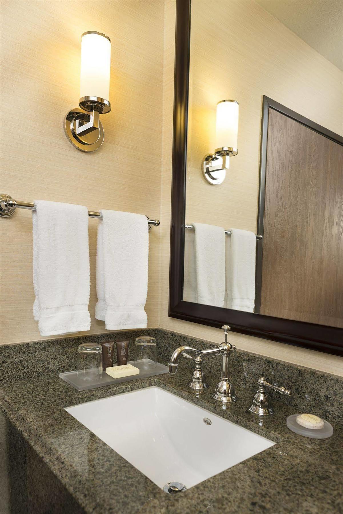 Ayres Yorba Linda/anaheim Hills Hotel